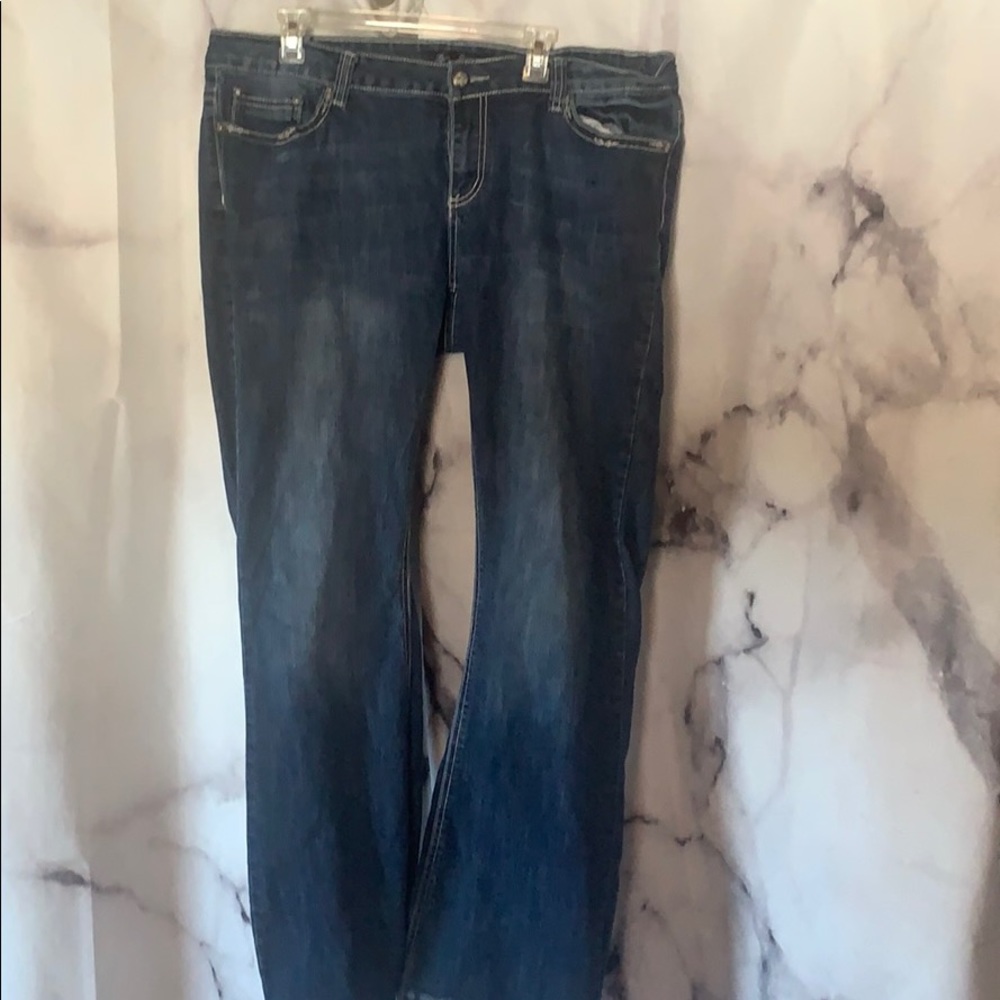Boot cut jeans